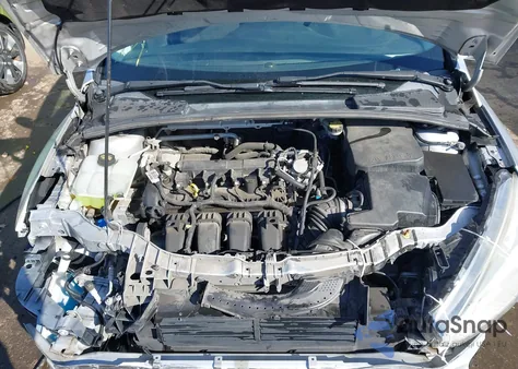 2016 Ford Focus S z USA, uszkodzony, nr VIN 1FADP3E28GL385931